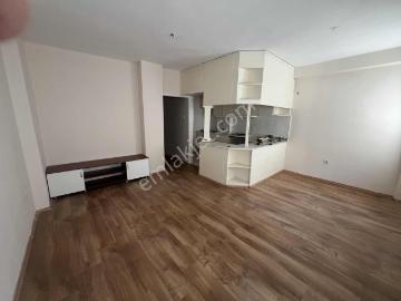 Karşıyaka Sahıle 50 Metre Boyalı 2+1 Daire