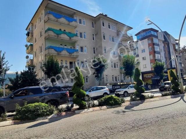 Karşıyaka Sahil Sitesinde Kiralık 2+1 Daire