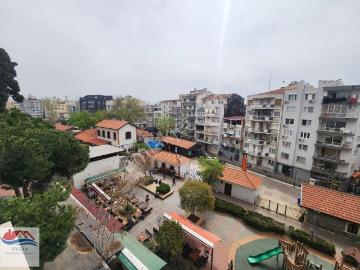 Karşıyaka Sevgi Yolunda Önü Açık Manzaralı Daire.