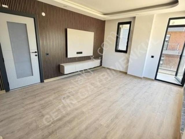 Karşıyaka'da Sıfır Lüx Kiralık Daire