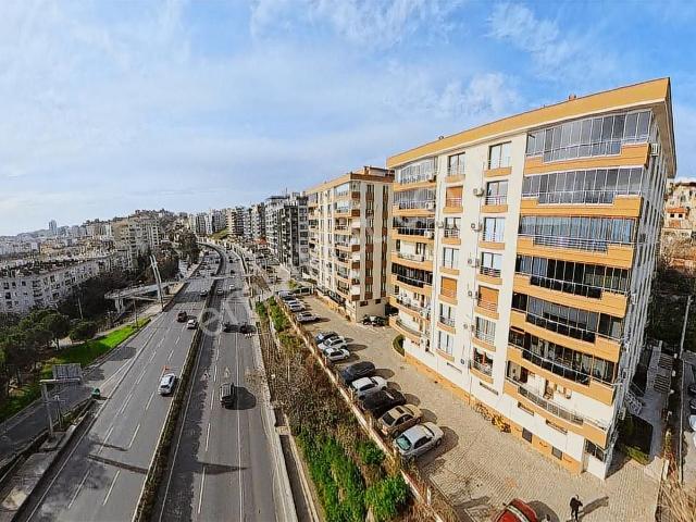 Karşıyakada Satılık Daire 3+1 Site İçerisinde Kredi Sorunu Yok
