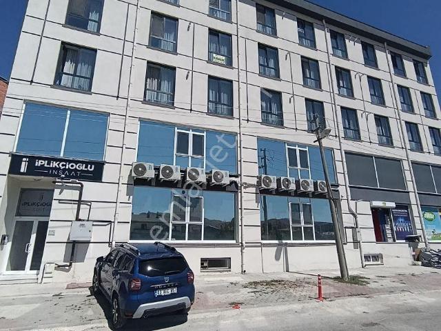 Karşıyaka'da 2+0 İplikçioğlu Suitde Eşyalı Satılık Daire