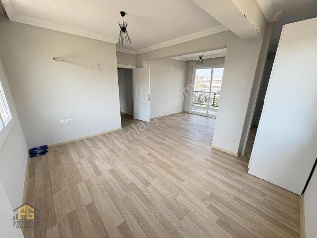 Karaçulha Mahallesinde Uzun Dönem Ara Kat Kiralık 2+1 Daire