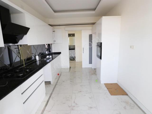 Karacaahmet'te Cadde Üzr. Arakat Site İçi Yerdn Isıtma Bakmlı3+1