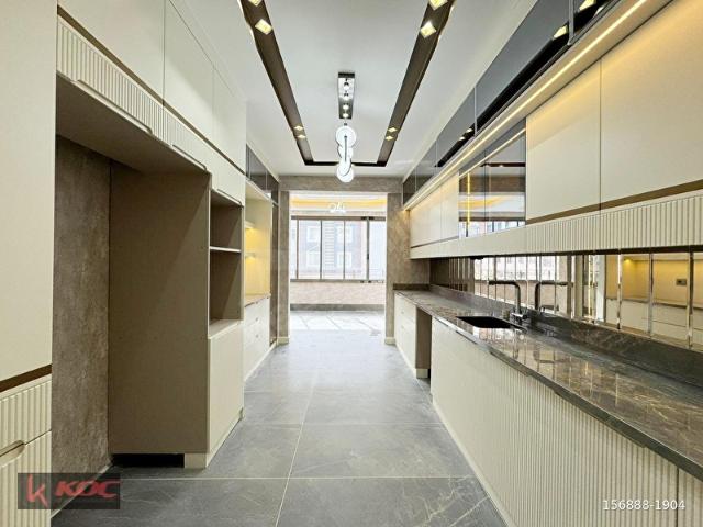 KARACAAHMET'TE YEMEK VE GİYİNME ODALI GENİŞ BALKON ULTRALÜX3.5+1