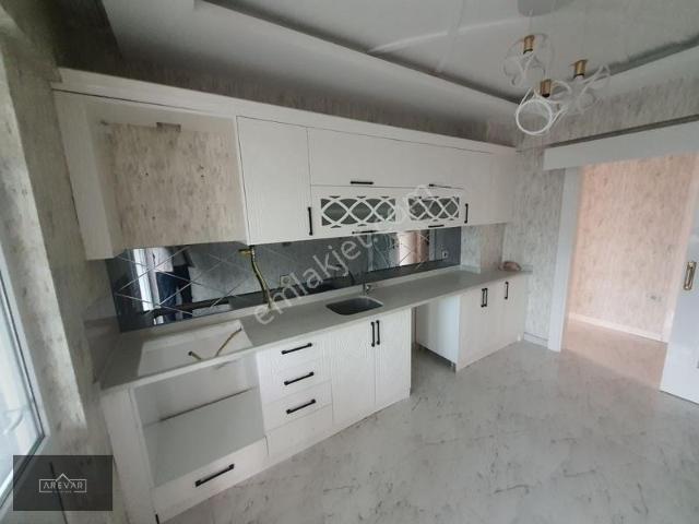 Karacaahmet'tetramvay Durağına Yakın Kiralık 2+1 Daire