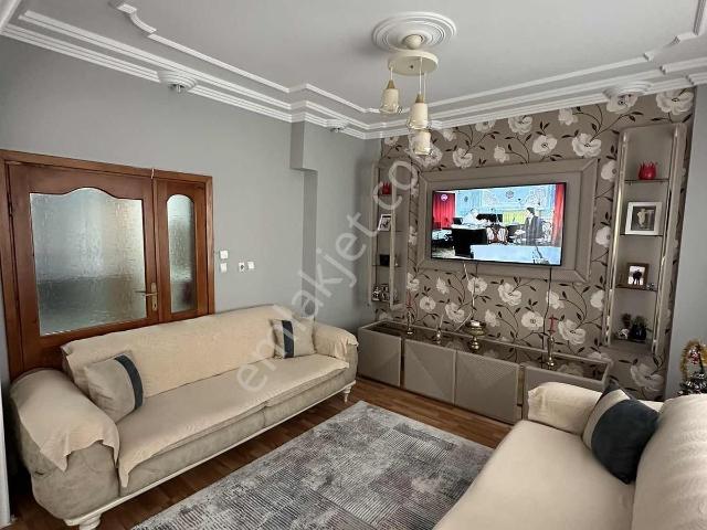 Karacabey Sığır Önünde Satılık Arakat Asansörlü 3+1 Daire