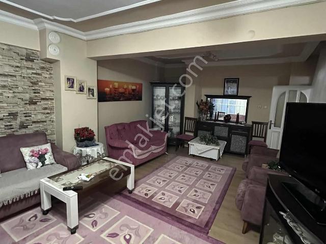 Karacabey Türker Bloklarında Satılık Ara Kat Bakımlı Daire