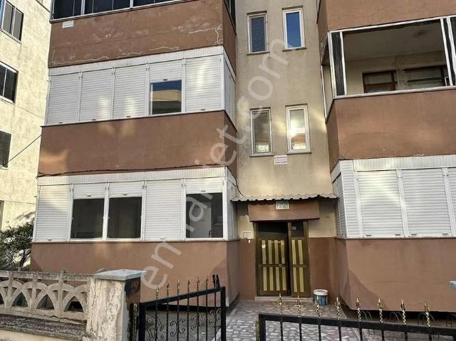 Karacabey Yeniköy'de Satılık Ara Kat 2+1 Bakımlı Ferah Daire