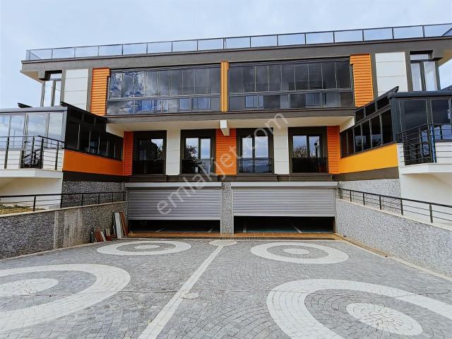 Karaca'dan Atatürk Mah. Kış Bahçeli, Kapalı Otoparklı Lüks Villa