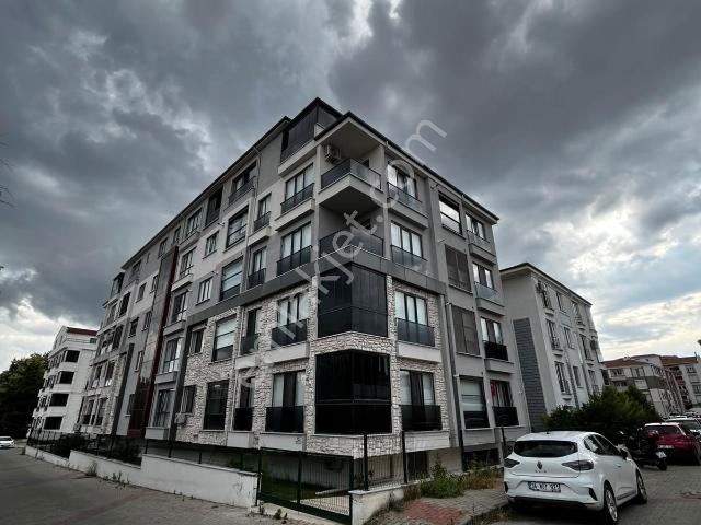 Karacaibrahim Mahallesi Kiralık 2+1 Arakat Lüks Yapılı Daire