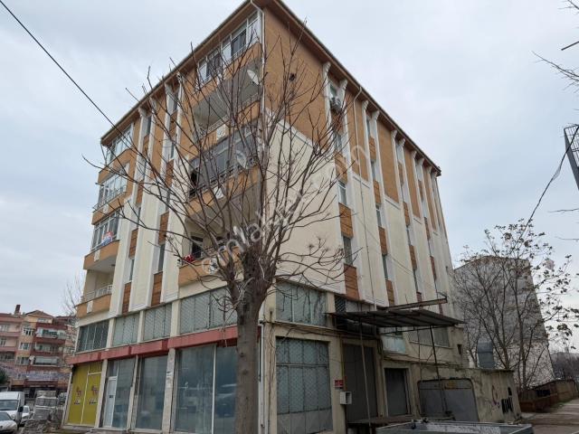 Karacaibrahim Mahallesi İşkur Mevki Satılık 3+1 Geniş Daire