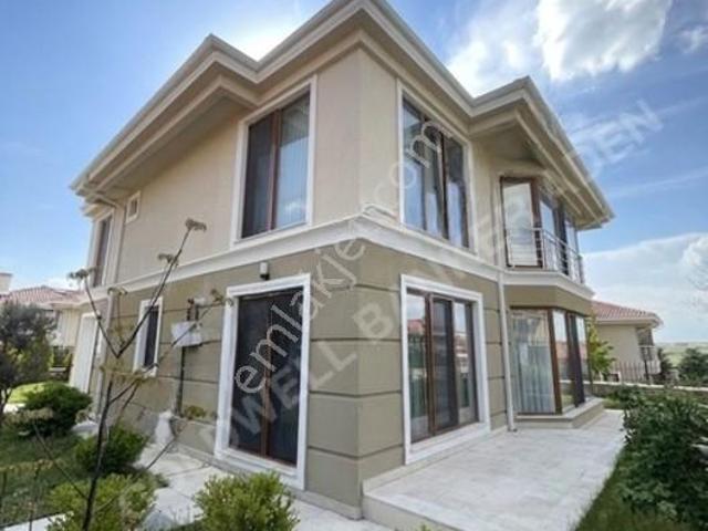 Karacakaya Mebuskent'te Geniş Bahçeli, Ferah 3+1 Villa
