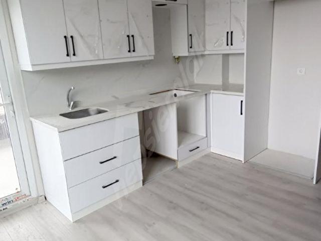 KARACAÖMER MAHALLESİNDE KİRALIK 90 M2 2+1 SIFIR DAİRE