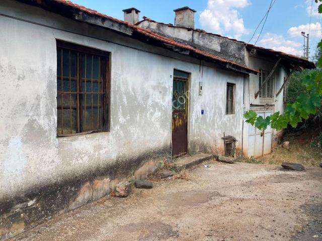 Karacasu Merkez Müstakil Ev Veya Arsa 133,45 M2