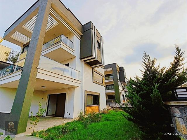KARAAĞAÇ SAHİL'DE ÖZEL TASARIM DENİZ MANZARALI 4+2 SATILIK VİLLA