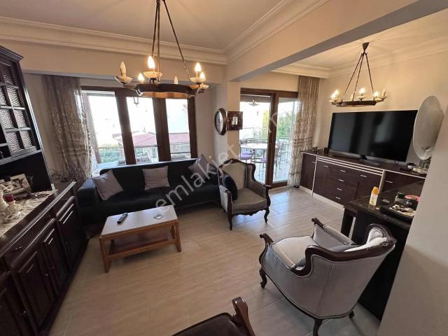 Karaağaçta Full Deniz Manzaralı, Tadilatlı Lüks Villa