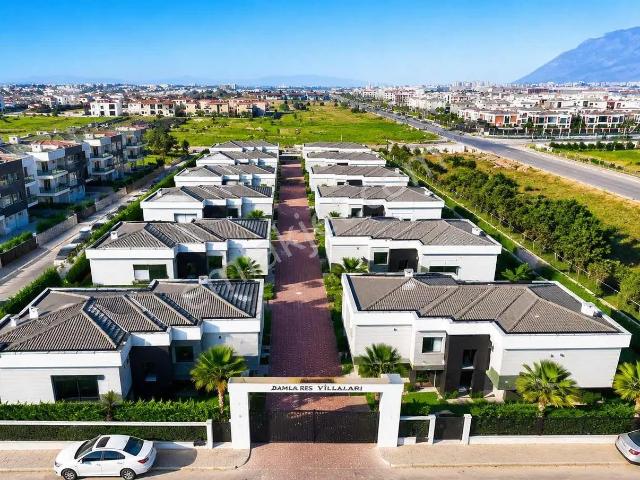 Karaali Villalar Bölgesinde En Uygun Fiyatlı 4+1 Müstakil Villa