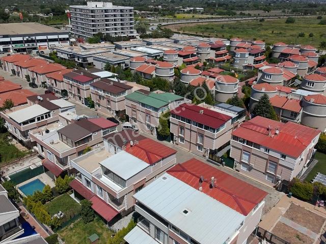 Karaali Villalar Bölgesinde Özel Tasarım 280 M2 Satılık Villa