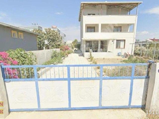 Karaalide 744 m2 arsa içinde iki tane konut var alttaki daire 160 m2, üst dubleks 300 m2