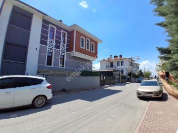 Karaaslan Mahallesin De Acil Satılık 7+1 Villa