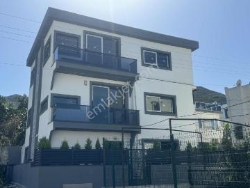 Karabağda 4+1 Müstakil Bahçeli Triblex