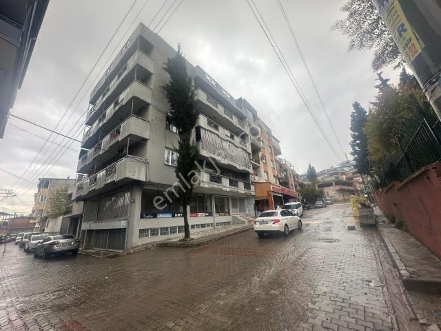 Karabağlar Mevlana Camii Yakını 185 M2 / 3+1 Satılık Daire