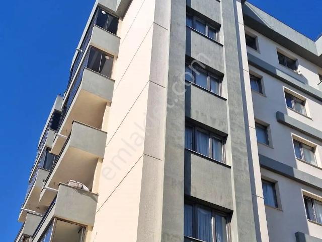 Karabağlar Devrim Mahallesinde Site İçerisinde 3+1 Kiralık Daire