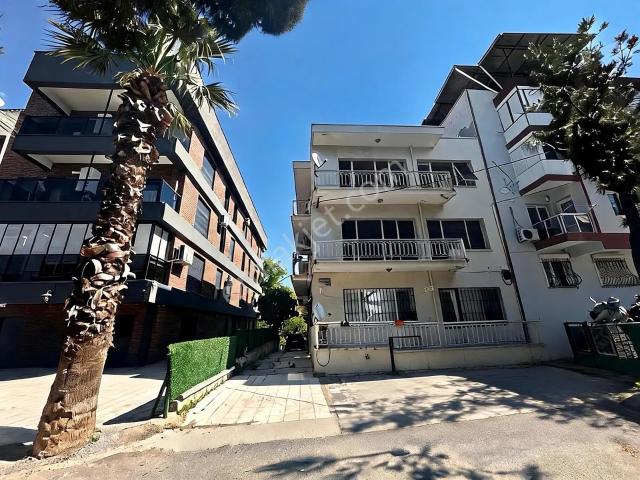 Karabağlar Esenyalıda 2+1 Kiralık Daire