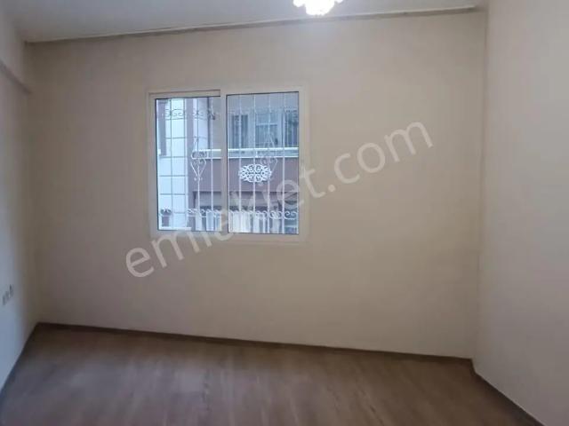 Karabağlar Eserkent Merkeze Yakın Uğur Mumcu Mah.95 M2 2+1 Kiralık Ev
