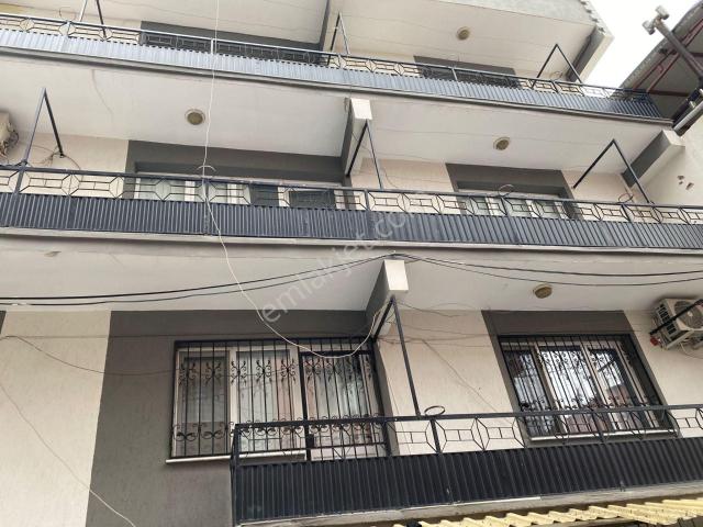 Karabağlar İhsan Alyanak Mah. Kiralık 2+1 Kapalı Mutfak