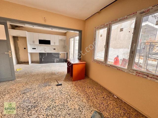 Karabağlar Karabağlar Mahallesi Kiralık Daire 2+1 Açık Mutfak