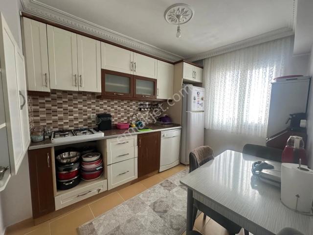 Karabağlar Refet Bele 2+1 Bakımlı Satılık Daire