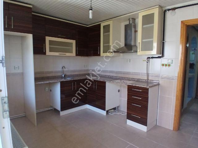 Karabağlar Sarıyer Mah Kiralık Daire Dogalgazli 18000