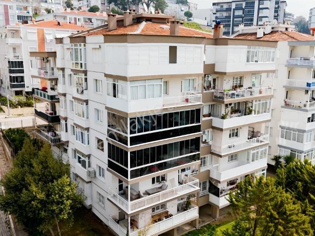 Karabağlar Tahsin Yazıcı Mahallesinde Deniz Manzaralı 3+1 Daire