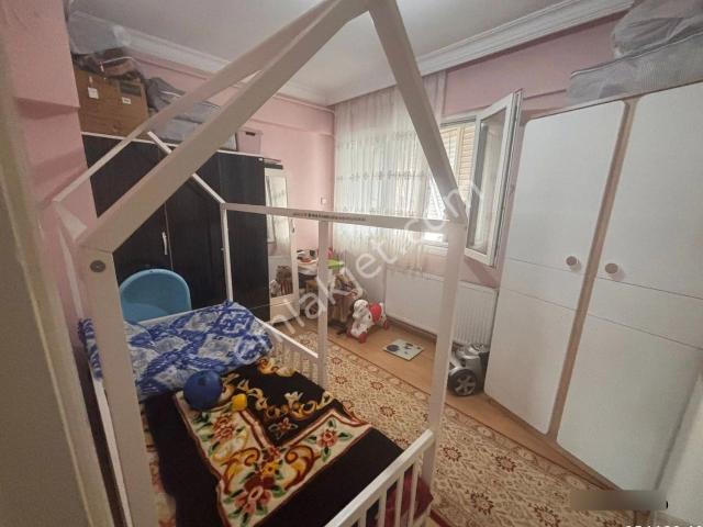 Karabağlar Tahsinyazıcı Mahallesinde 2+1 Satılık Daire