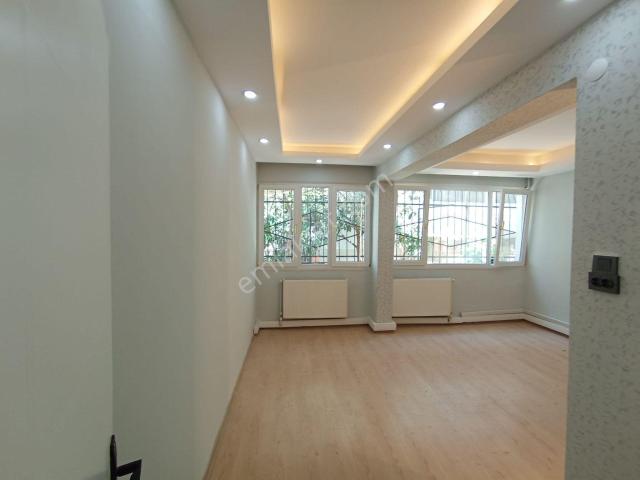 Karabağlar Yunus Emre Mah. Yüksek Giriş Katı 2 +1 120 M2 İçi Sıfır Yapılı Doğalğazlı Kiralık Daire