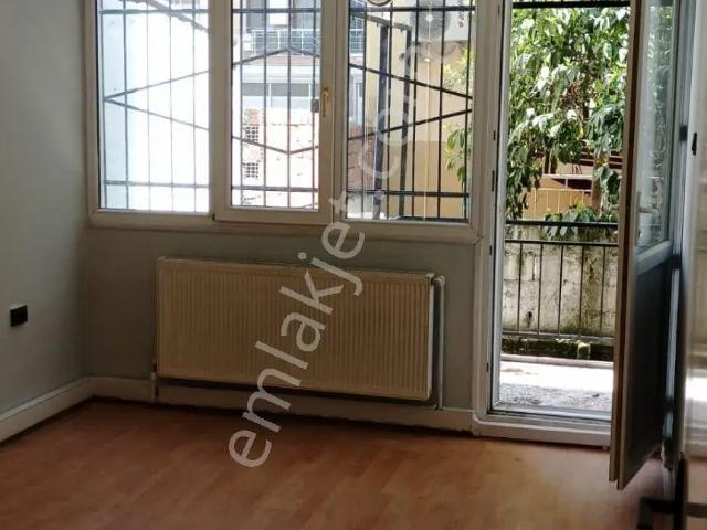 Karabağlar Yunus Emre Mah. Yüksek Giriş Katı 2 +1 95 M2 İçi Sıfır Yapılı Doğalğazlı Kiralık Daire