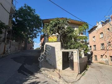 Karabağlar'da Satılık 3 Katlı Müstakil Bina Her Kat 2+1