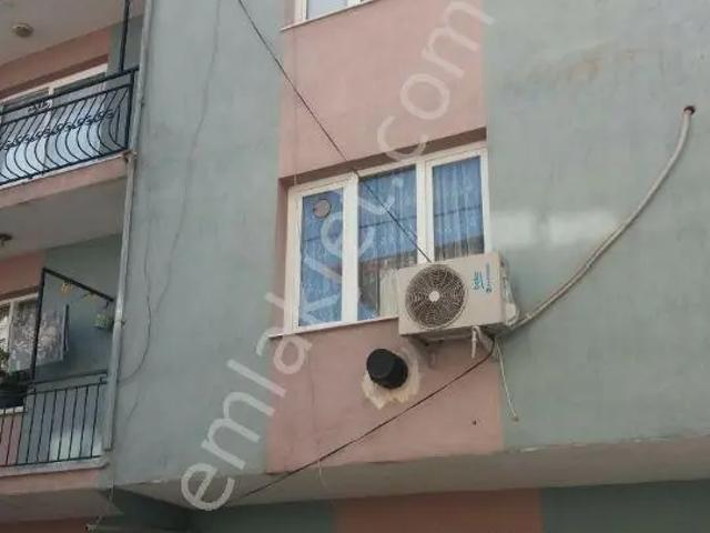 Karabaglarda 4 Katlı Binanın 2 Katı Satılık Daire 1.ve 3.katı