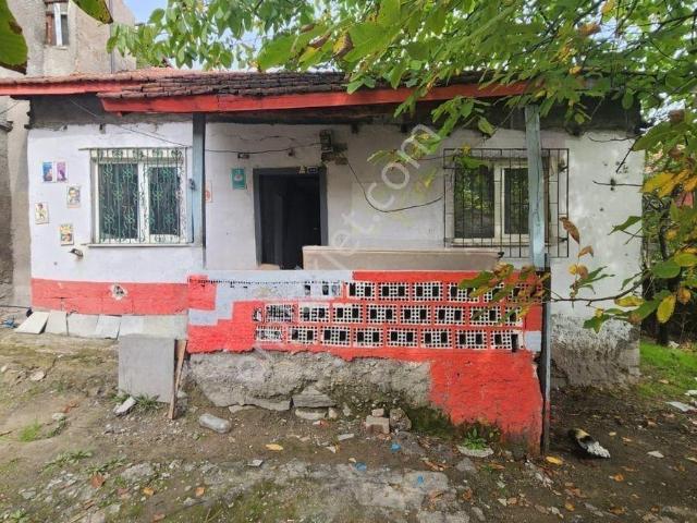Karabük Atatürk Mahallesinde Satılık 2+1 Müstakil Ev Ve Bahçesi