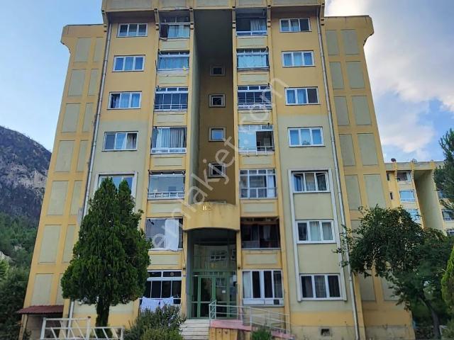 Karabük Fatih Mahallesi Toki Konutlarında Satılık 2+1 Daire