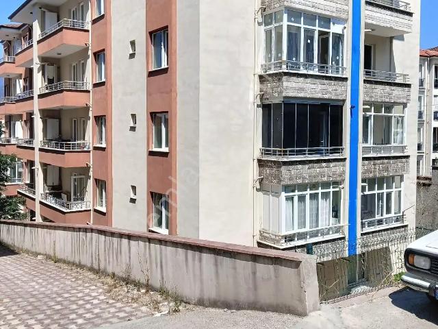 Karabük 100. Yıl Mahallesi Kiracılı 1+1 Satılık Daire