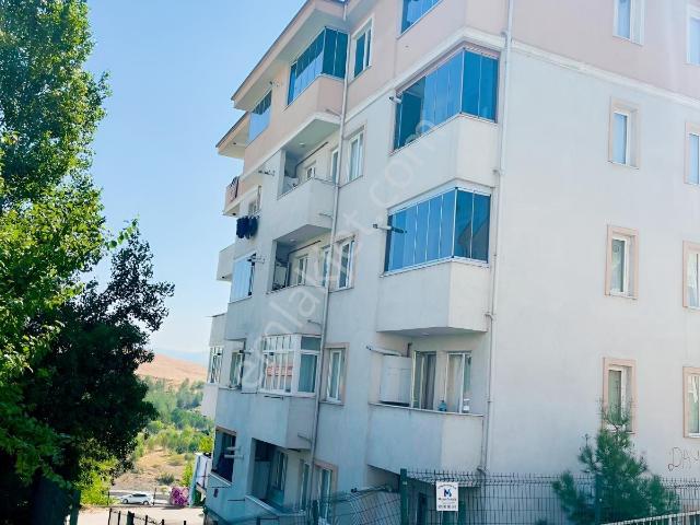 Karabük 100.yılda Mehmet Uğur Emlaktan Satılık 1+1 Eşyalı Daire