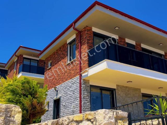 Karaburun Atlas Gayrimenkülden Tam Müstakil Villa