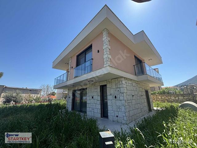 Karaburun da Tam müstakil 3+1 satılık villa