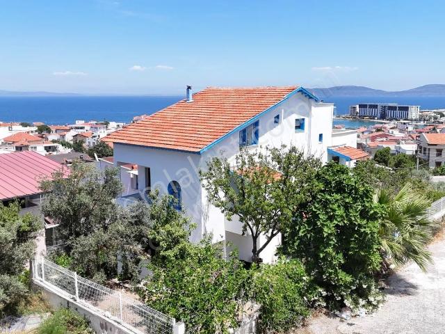 Karaburun Mordoğan'da Deniz Manzaralı 2 Adet 3+1 Müstakil Villa