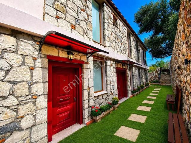 Karaburun Saip'te Bu Fiyata 5+1 Ve 2+1 Satılık Özel 2 Villa