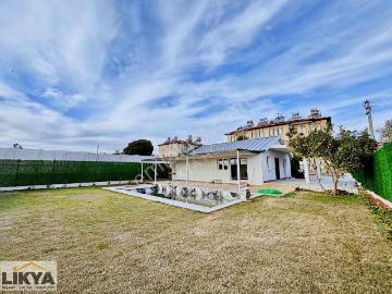 Fethiye, Muğla ili, Ege Bölgesi - Uüzme havuzu