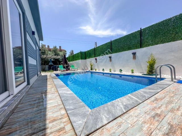 Karagedik Tek Kiralık 2+1 Havuzlu Villa